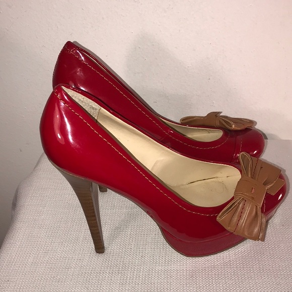 Guess  red heels size 8. - Picture 2 of 8